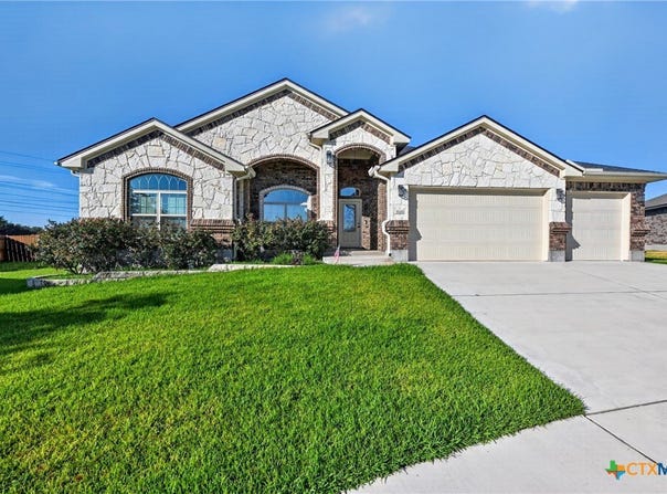 9000 Grand Oaks Lane, Killeen, TX 76542