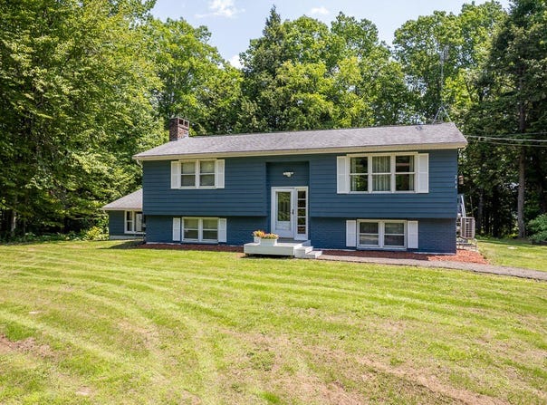 264 West Road, West Gardiner, ME 04345