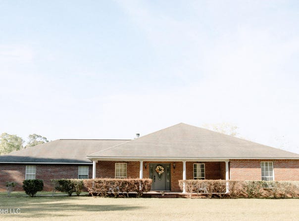 2208 Highland Drive, Gautier, MS 39553