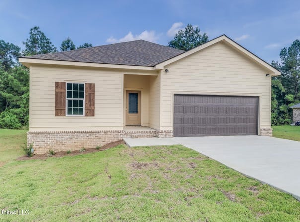 19452 Stewart Street, Saucier, MS 39574