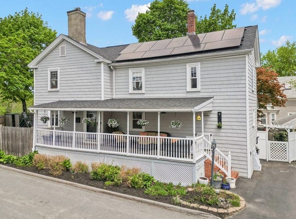 9 Elm Ct, Andover, MA 01810