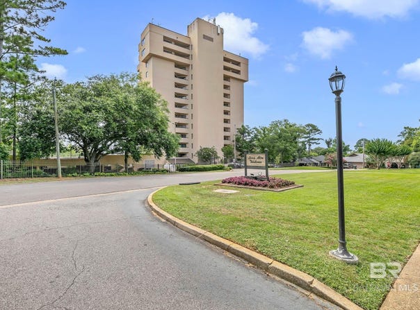 100 Tower Drive, Daphne, AL 36526