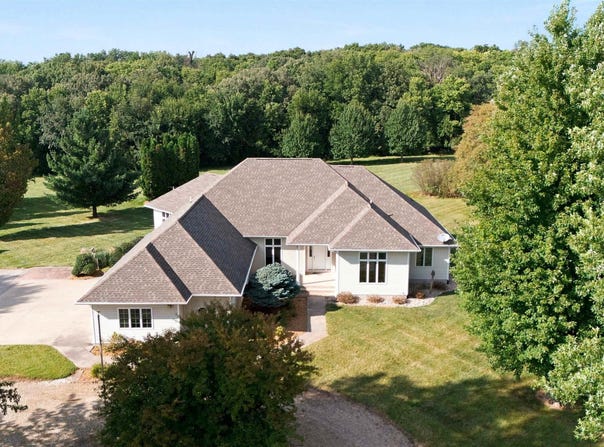 30665 Deer Trail, New Hartford, IA 50660