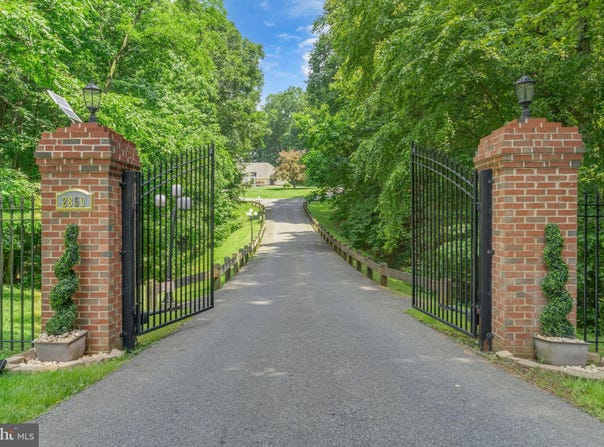2850 DUNLEIGH DRIVE, DUNKIRK, MD 20754