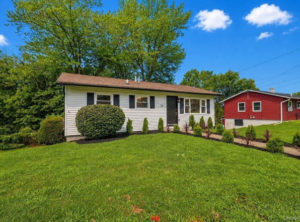 15 Fleetwood Drive, Newburgh, NY 12550