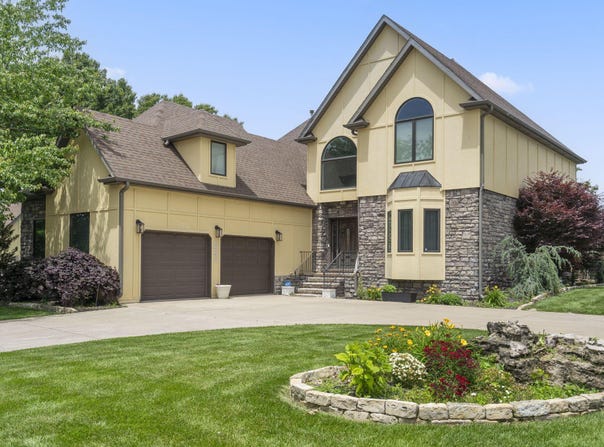 3909 W Eaglecrest Street, Battlefield, MO 65619