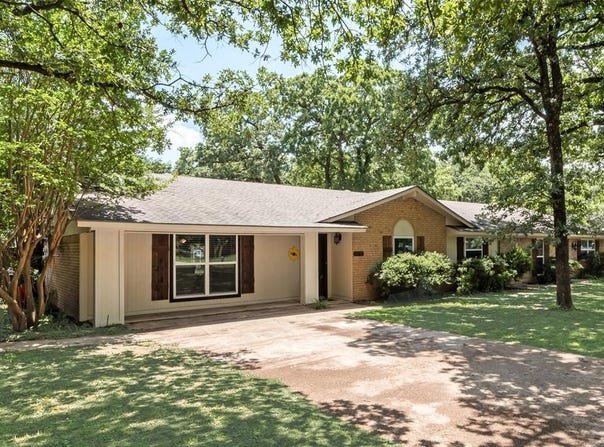 215 Surveyors Road, Krugerville, TX 76227