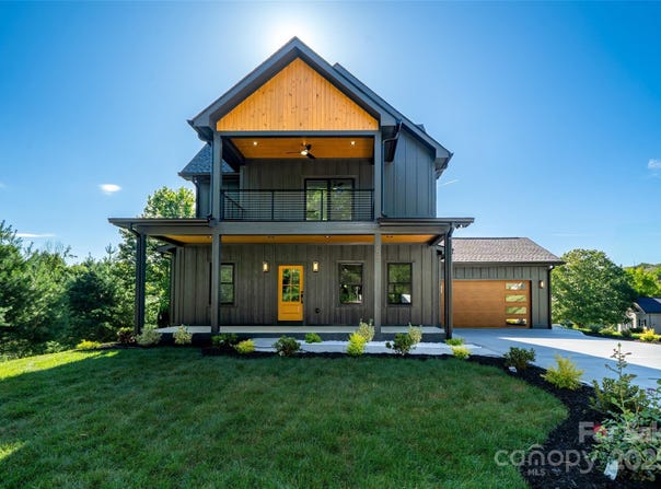 253 Eagles Eye Drive, Hendersonville, NC 28792