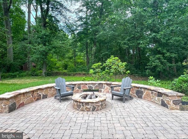 832 MEADOWVIEW ROAD, KENNETT SQUARE, PA 19348