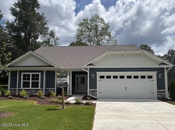 127 Cherry Laurel Drive, Wallace, NC 28466