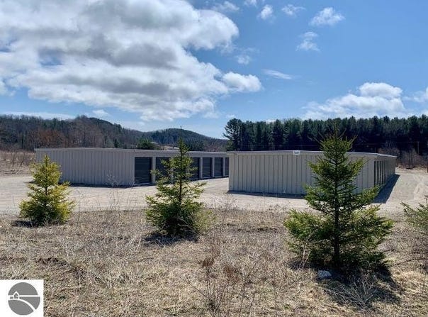 7338 E Duck Lake Road, Lake Leelanau, MI 49653
