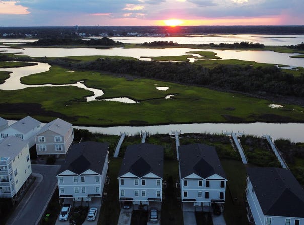 813 N New River Drive, Surf City, NC 28445