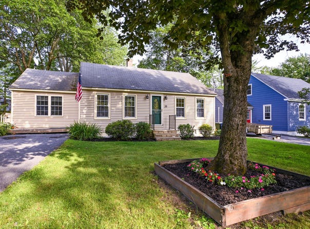 28 Colonial Road, Westbrook, ME 04092