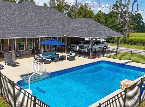 176 Duke Rd., Columbia, LA 71418