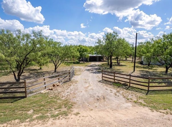 244 Apache Road, Brownwood, TX 86801