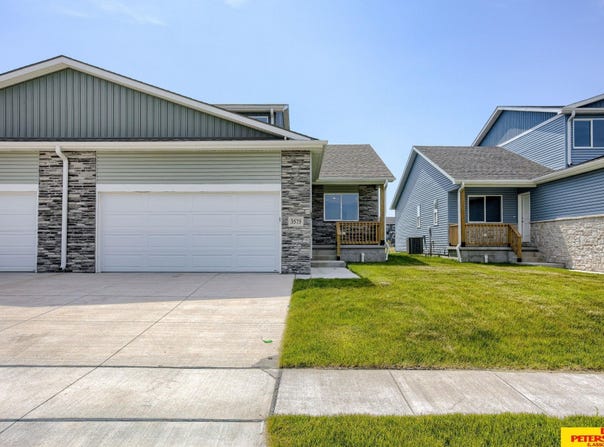 3575 Little Bluestem Road, Fremont, NE 68025