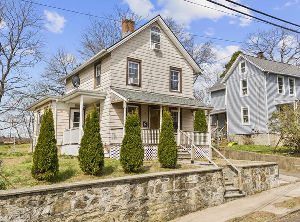 12 Summit Street, Derby, CT 06418