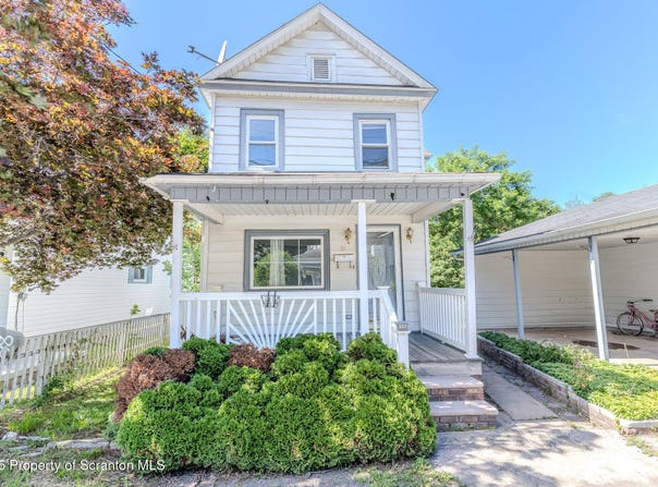 31 Reynshanhurst Street, Carbondale, PA 18407