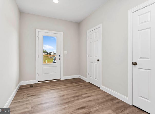 651 BRITTANY DRIVE, MECHANICSBURG, PA 17055