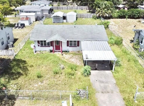 1620 MORIN STREET, EUSTIS, FL 32726