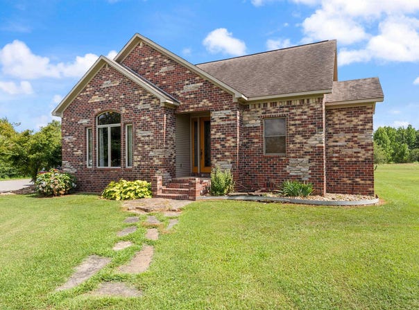 1687 HWY 64 W, El Paso, AR 72045