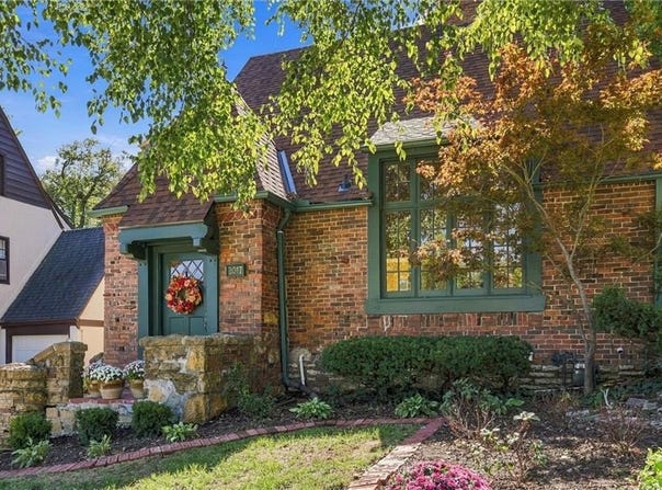 2017 W 50th Street, Westwood Hills, KS 66205