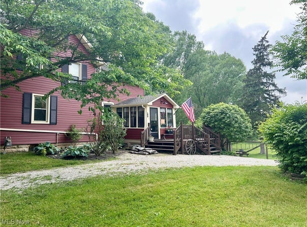586 Columbia Road, Valley City, OH 44280