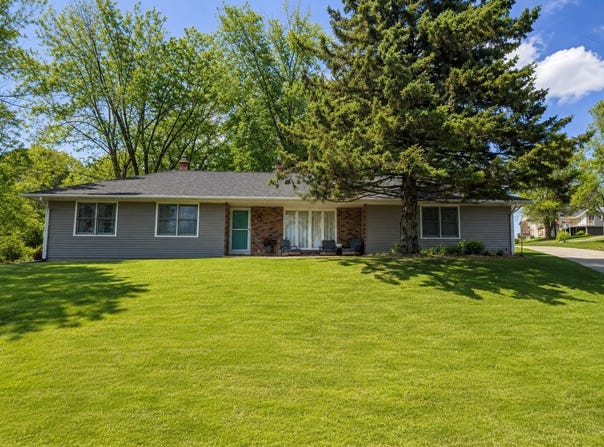 101 Lakeview Dr, Glasgow, MO 65254