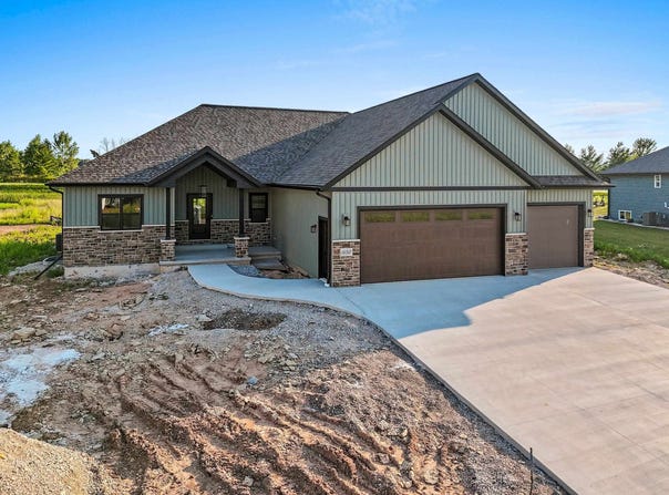 1650 SWEETBRIAR Way, GREEN BAY, WI 54311-0000