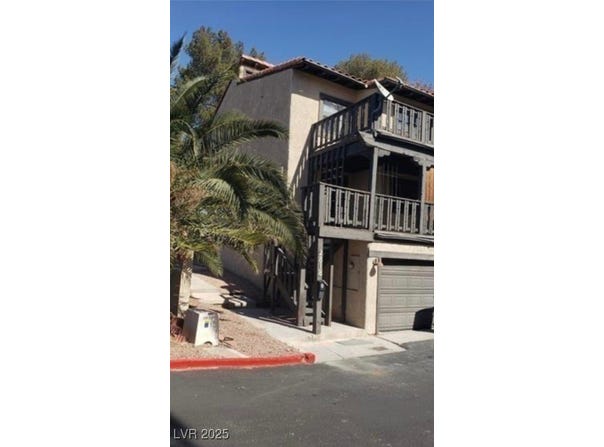 2818 Calle Del Oro, Las Vegas, NV 89120