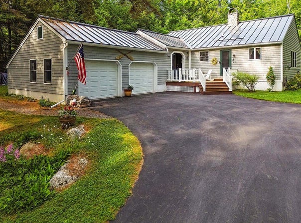 1 Castle View Lane, Belgrade, ME 04917