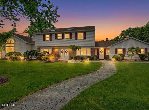 2 Dickson Road, Marlboro, NJ 07746