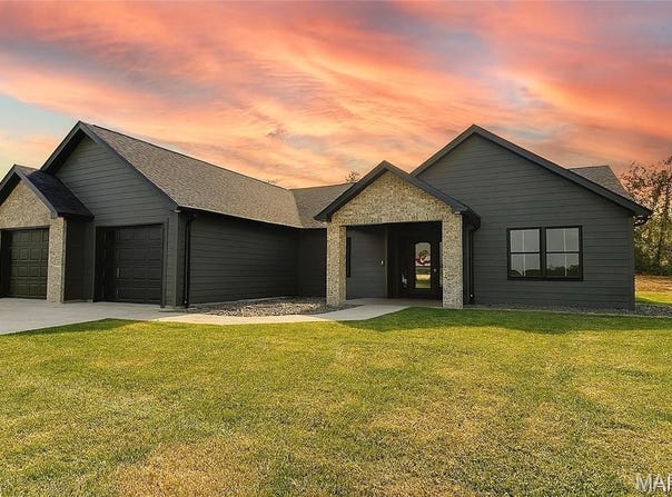 363 Honeysuckle Drive, Hannibal, MO 63401