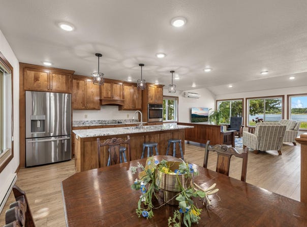 969 Hamlet Drive N, Avon, MN 56310