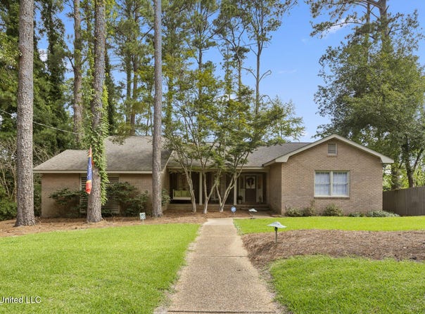 1510 Douglass Drive, Jackson, MS 39211