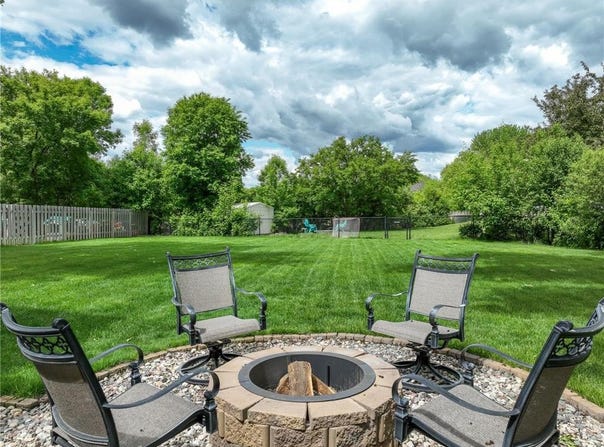8821 Jonquil Lane N, Maple Grove, MN 55369