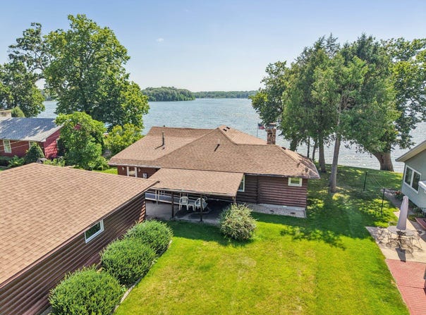 W9107 Ripley Road, Cambridge, WI 53523