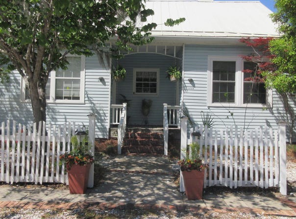 906 10th Street, Port Royal, SC 29935