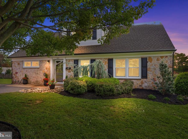 473 SWEETBRIAR Drive, WARMINSTER, PA 18974