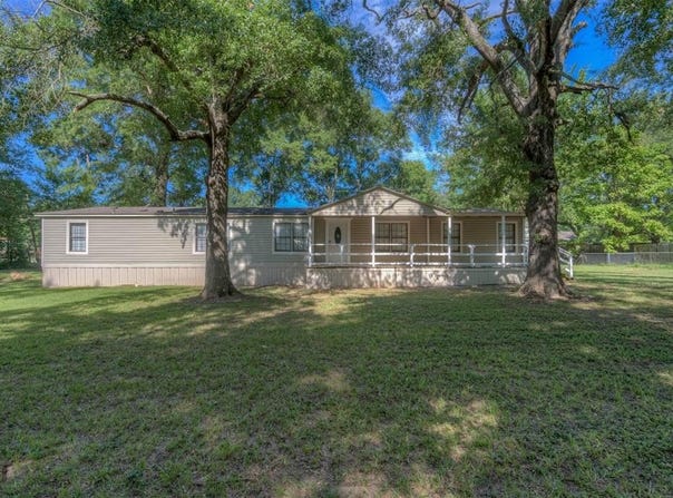 7168 Golden Meadows Road, Greenwood, LA 71033