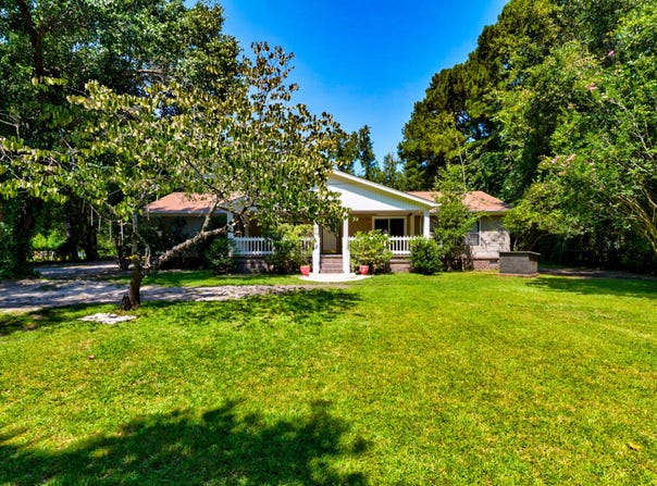871 Groomstown Road, Cross, SC 29436