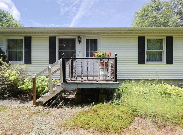 42 Hopkins Avenue, Johnston, RI 02919