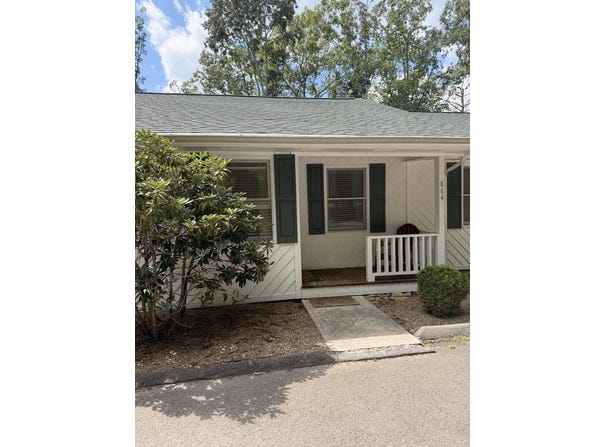 864 CLUB CIRCLE, DANIELS, WV 25832