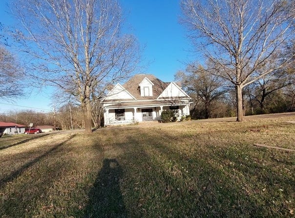 601 Holbrook Street, Mount Vernon, TX 75457
