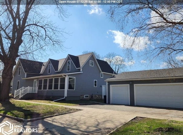 400 N 5th Street, Clear Lake, IA 50428