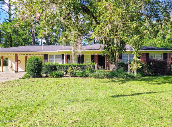 118 Pinehurst Drive, Blackshear, GA 31516