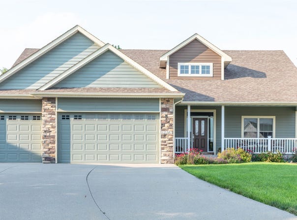 12307 Twana Drive, Urbandale, IA 50323