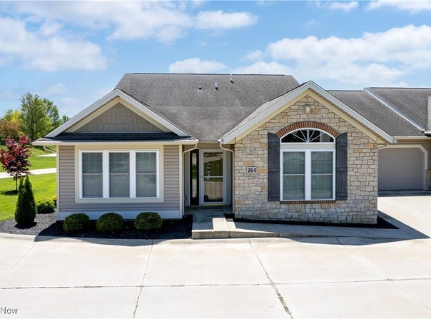 2618 Weatherington Lane unit: 264, Wooster, OH 44691