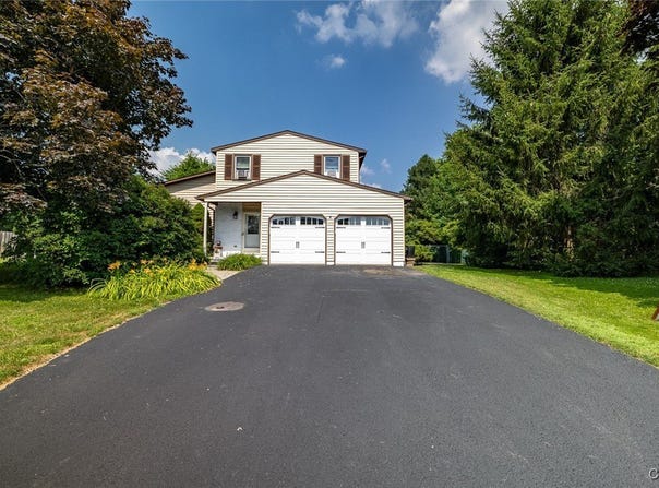 8379 Golden Larch Lane, Clay, NY 13090