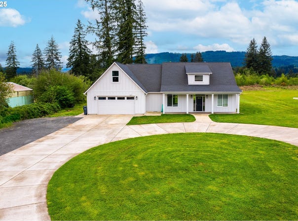 641 E Jones ST, Yacolt, WA 98675